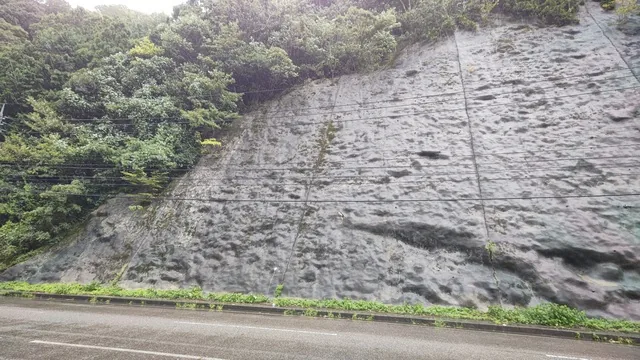 Inspecting Concrete Walls Using Drone Images And AI