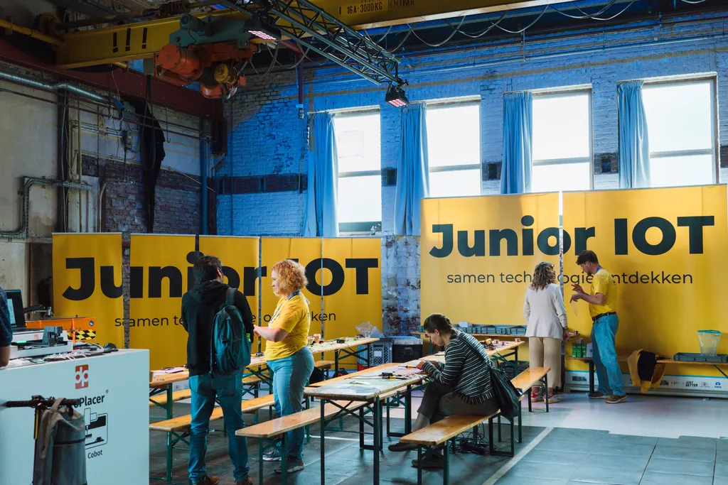 Booth of Junior IoT