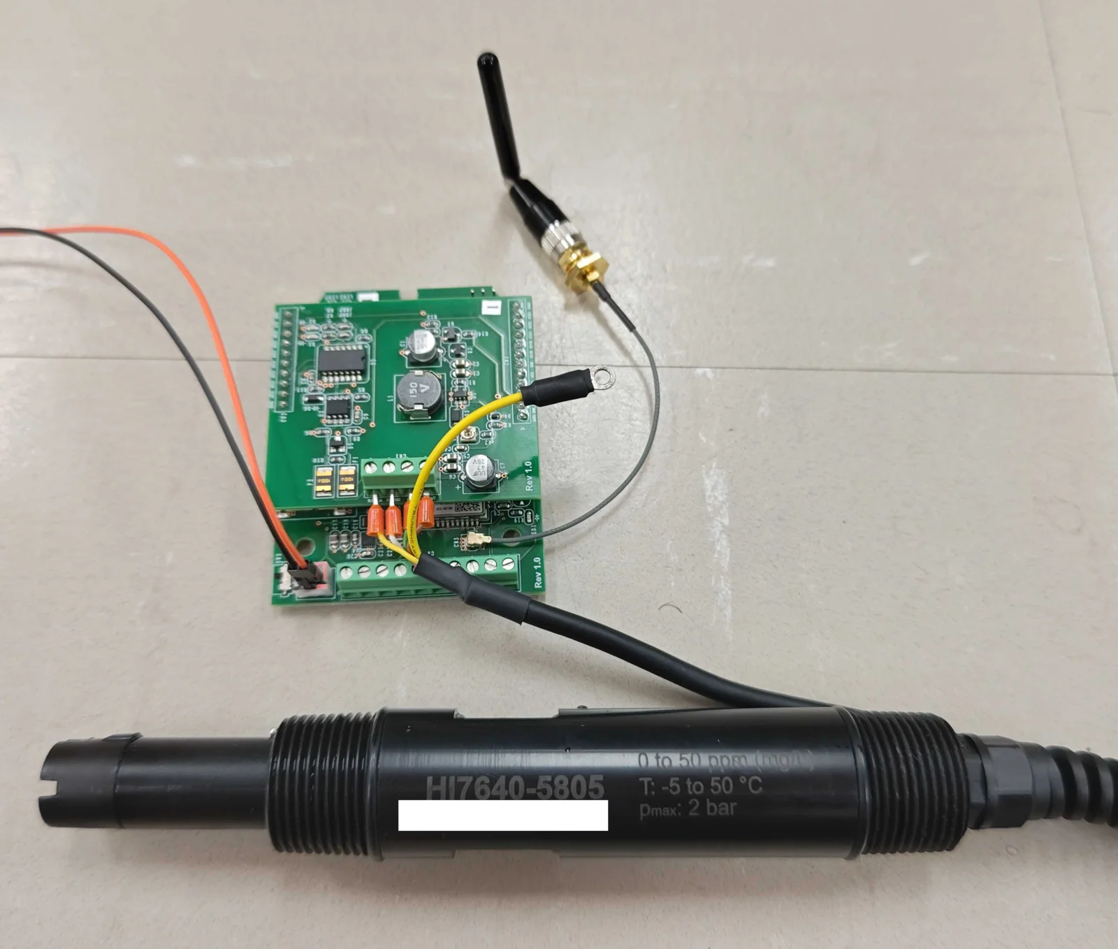 お借りした蛍光式 DO プローブと LTE-M v2 基板